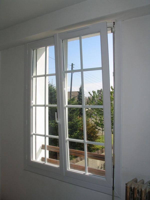 Installation de fenêtre PVC de la société havraise de Menuiserie le havre 76