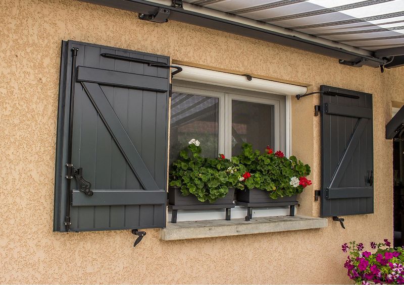 Notre zone d'activité pour ce service Menuisier pour l'installation d'une fenêtre coulissante près de Gonfreville-l'Orcher 76700 en Seine-Maritime