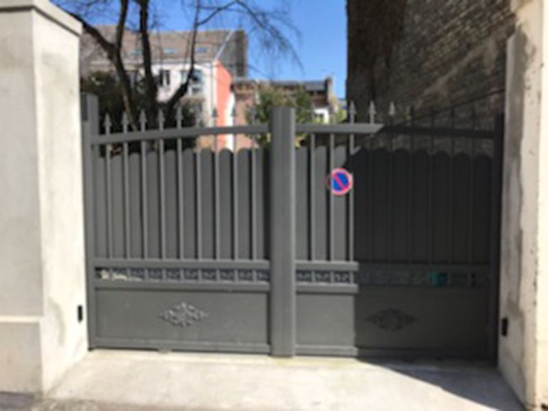 Faire installer un portail en alu à Montivilliers 76