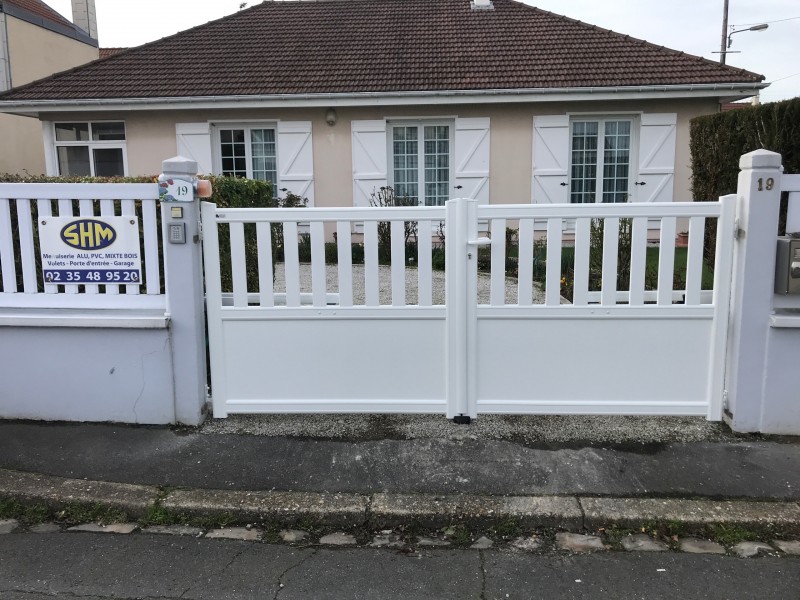 Pose d'un portail aluminium gamme initial, motorisation Somfy au Havre